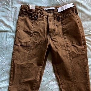 Size 25, skinny jeans, kinda like cargo jeans